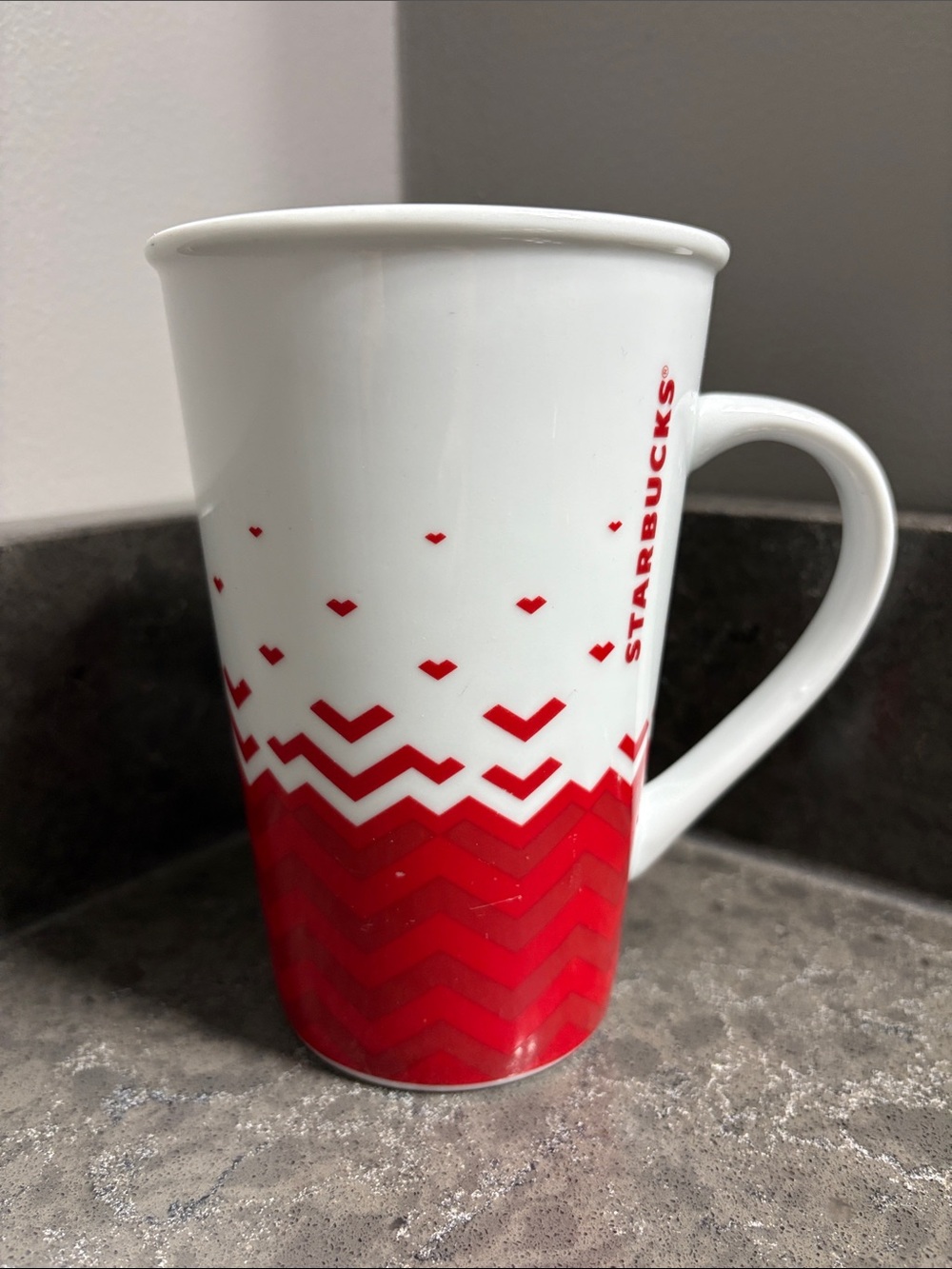 Starbucks Red and White Chevron Ceramic Mug 22 ounces- Large